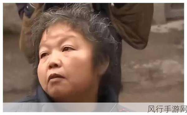 外婆让小孙女陪客-外婆邀请小孙女陪伴客人，温馨家庭时光共享